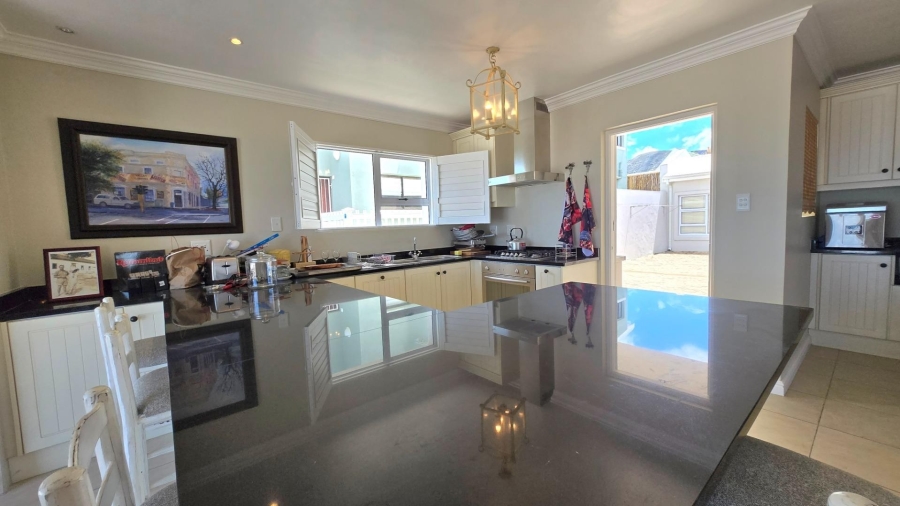 6 Bedroom Property for Sale in Franskraal Western Cape